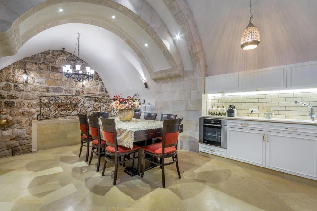 Western Wall Luxury House Єрусалим Екстер'єр фото
